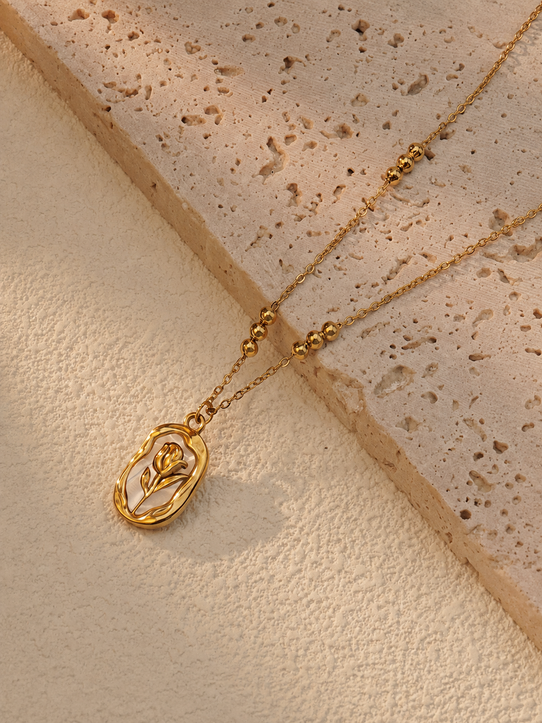 Rose pendant